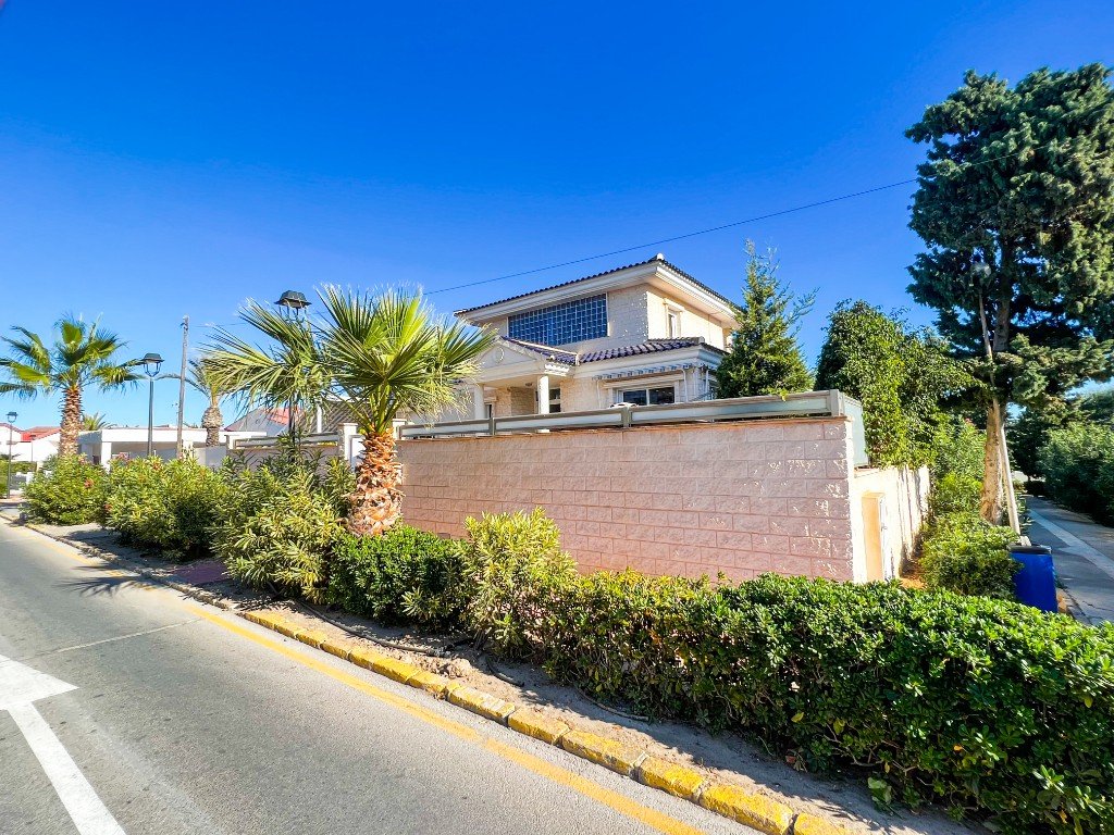 Villa in La Mata, Alicante, Spanien 5 Schlafzimmer, 380 m2 Nr. 145152