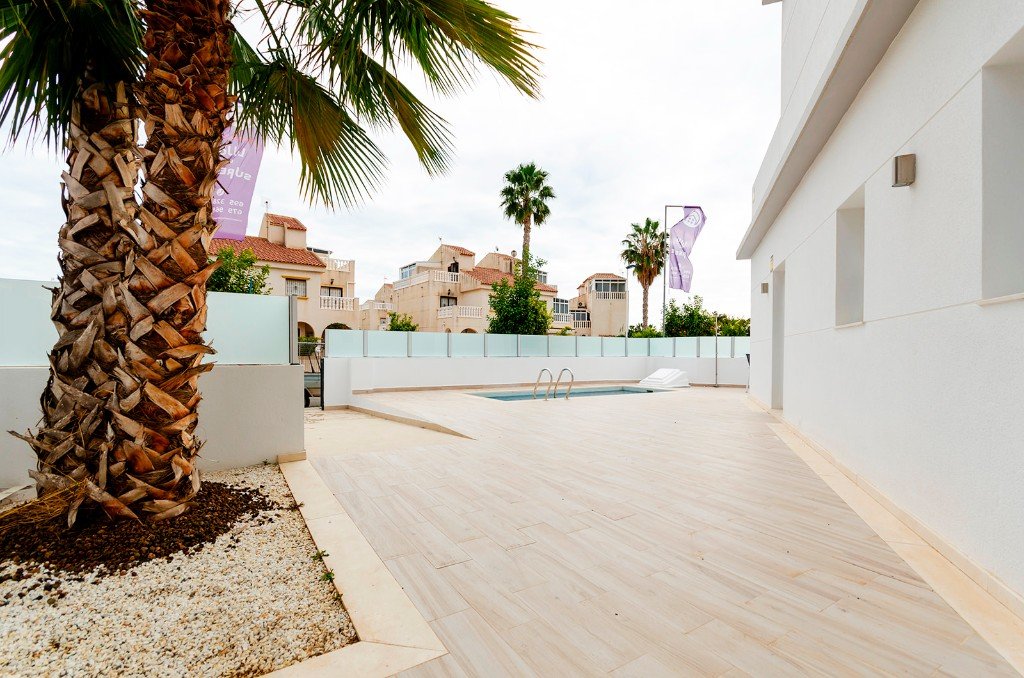 Villa in Torrevieja, Alicante, Spain 3 bedrooms, 106 sq.m. No. 145157