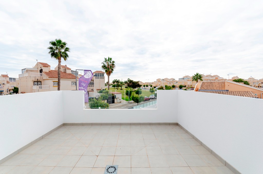 Villa in Torrevieja, Alicante, Spain 3 bedrooms, 106 sq.m. No. 145157