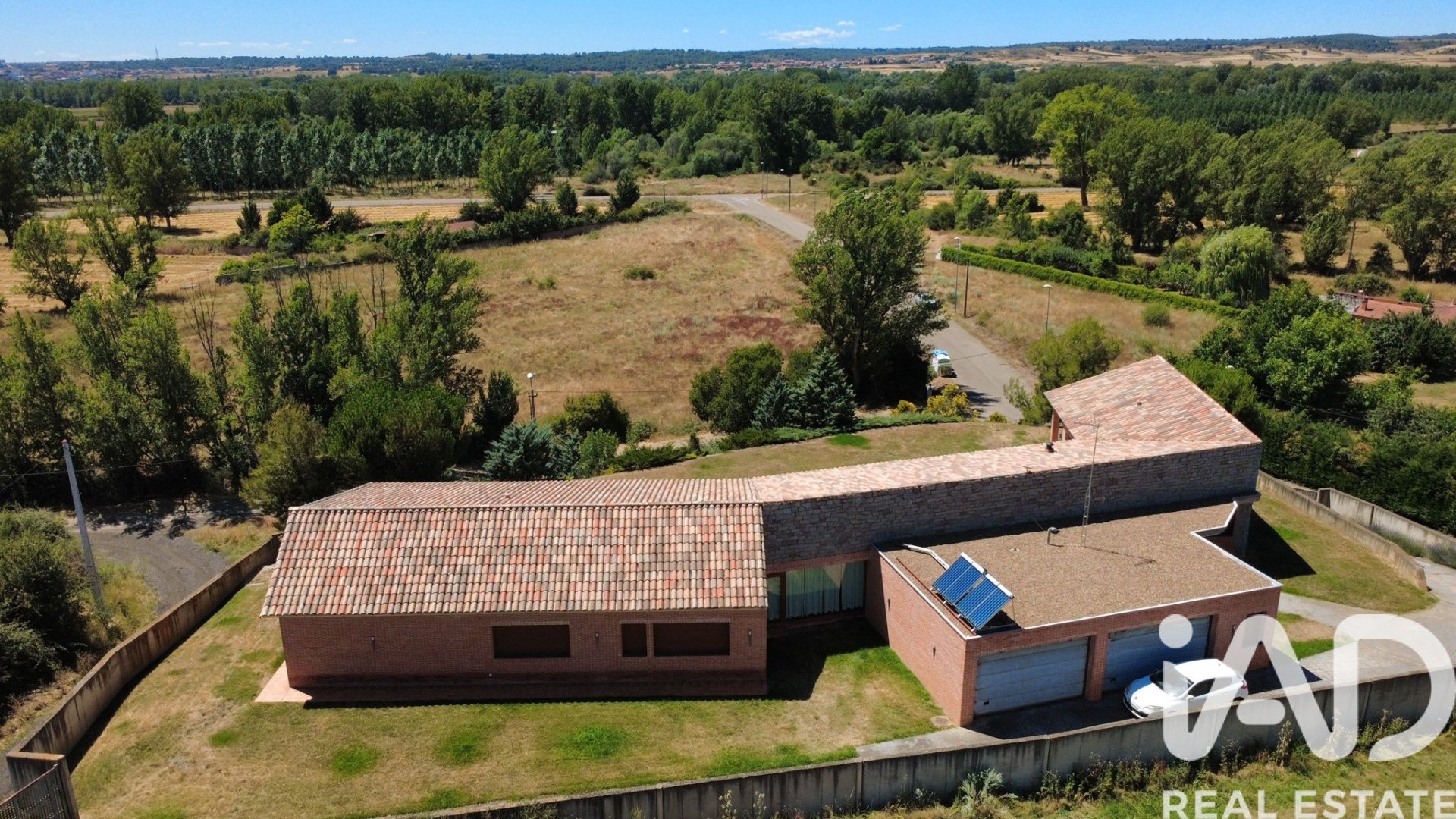 Talo Villaquilambre, Leon, Espanja 5 makuuhuonetta, 446 m2 No. 172398