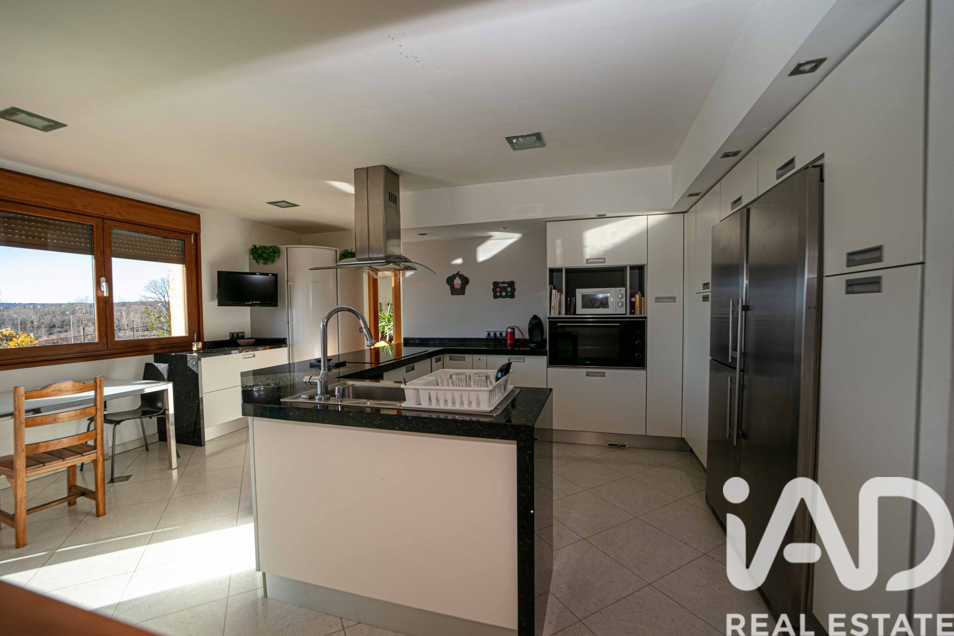 Talo Villaquilambre, Leon, Espanja 5 makuuhuonetta, 446 m2 No. 172398