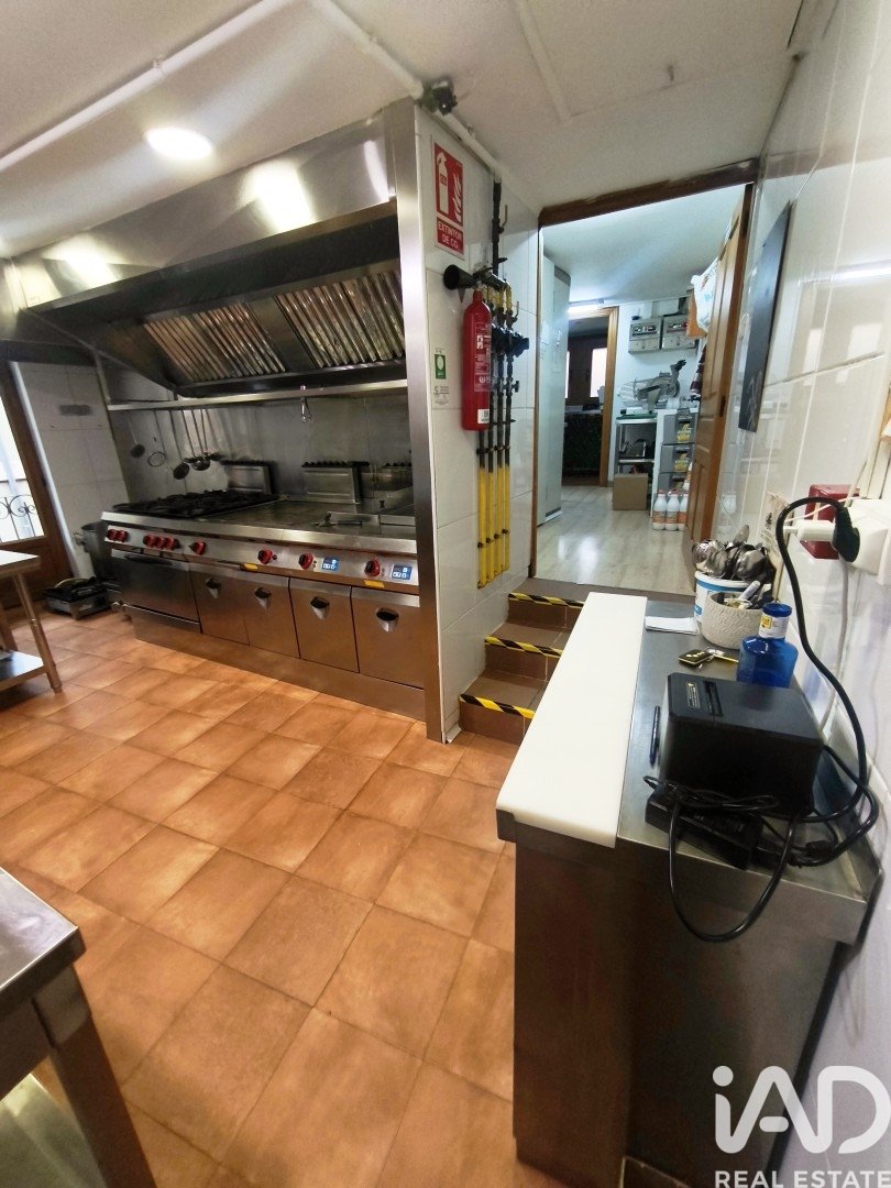 Кафе / ресторан в Леон, Испания 5 спален, 280м2 №172400