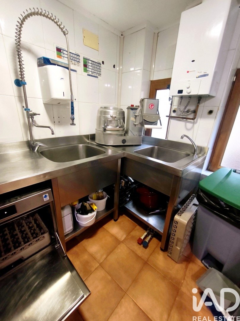 Кафе / ресторан в Леон, Испания 5 спален, 280м2 №172400