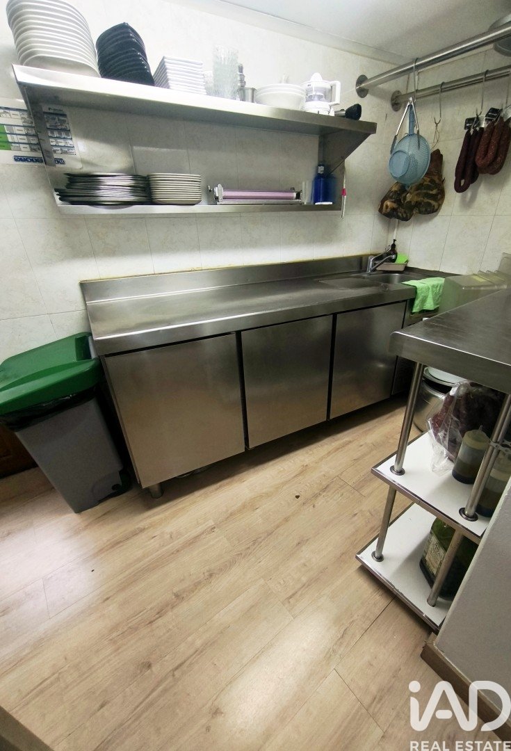 Кафе / ресторан в Леон, Испания 5 спален, 280м2 №172400