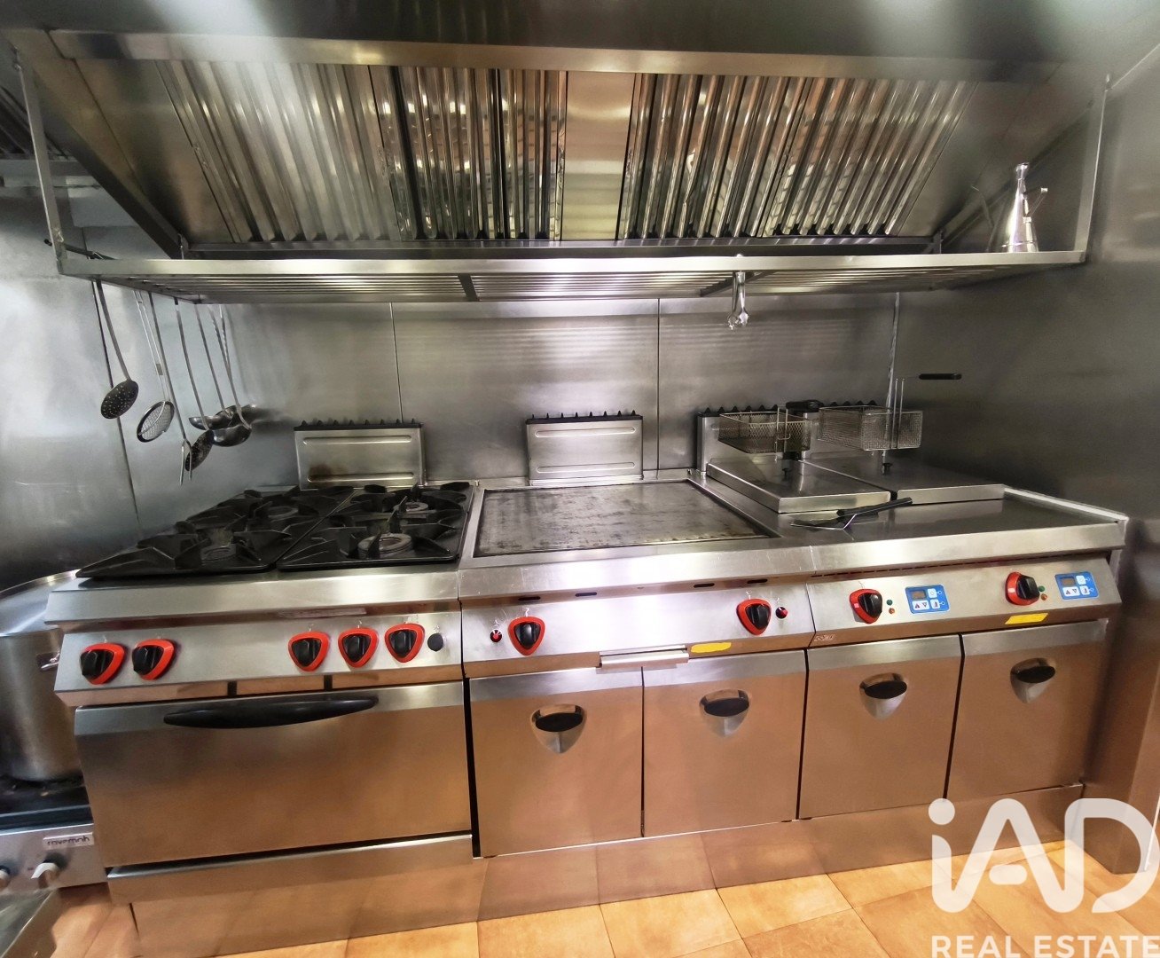 Кафе / ресторан в Леон, Испания 5 спален, 280м2 №172400