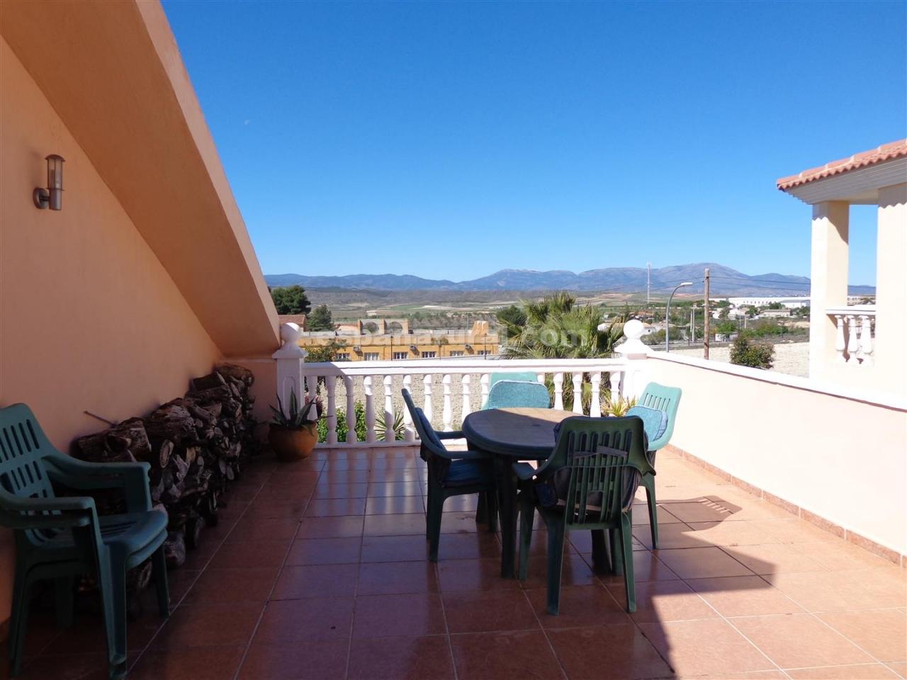 House in El Hijate, Almeria, Spain 5 bedrooms, 220 sq.m. No. 78045