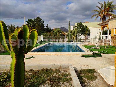 Villa i La Alfoquia, Almeria, Spanien 7 sovrum, 500 kvm. Nr. 78048