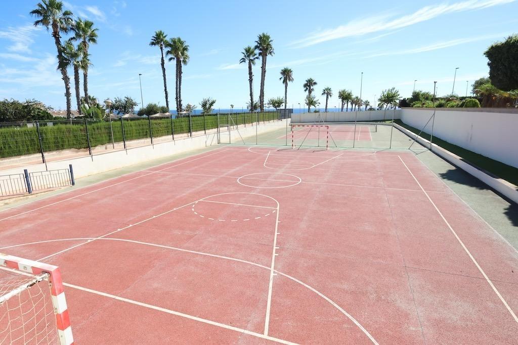 Apartamento en Mil Palmeras, Alicante, España 3 dormitorios, 119 m2 No. 189371