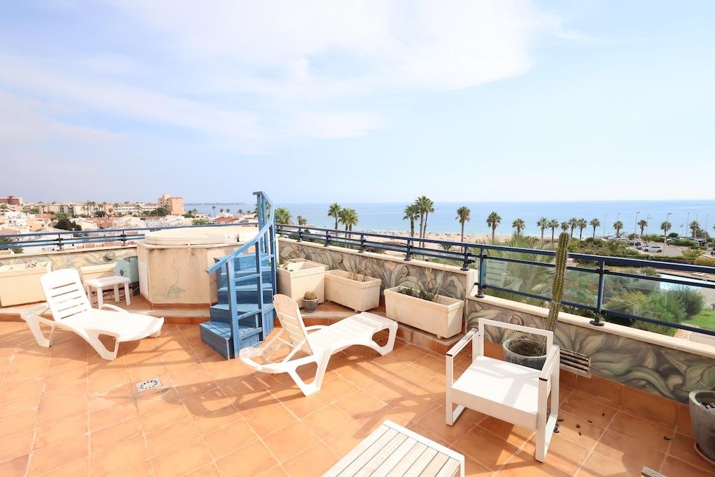 Apartamento en Mil Palmeras, Alicante, España 3 dormitorios, 119 m2 No. 189371