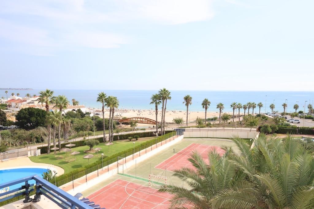 Apartamento en Mil Palmeras, Alicante, España 3 dormitorios, 119 m2 No. 189371