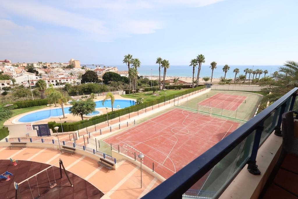 Apartamento en Mil Palmeras, Alicante, España 3 dormitorios, 119 m2 No. 189371