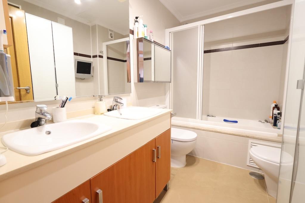 Apartamento en Mil Palmeras, Alicante, España 3 dormitorios, 119 m2 No. 189371