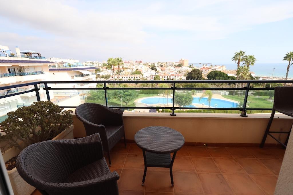 Apartamento en Mil Palmeras, Alicante, España 3 dormitorios, 119 m2 No. 189371