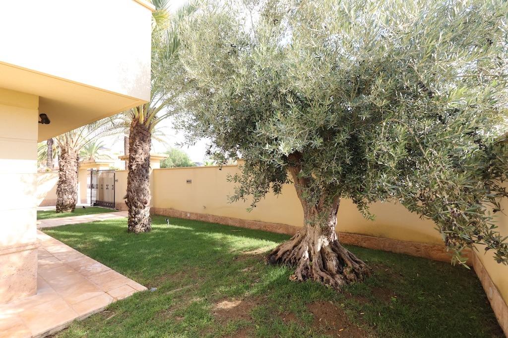 Villa in Cabo Roig, Alicante, Spain 4 bedrooms, 222 sq.m. No. 189372