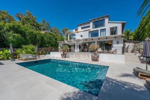 Villa en Marbella, Málaga, España 5 dormitorios, 327 m2 No. 158165