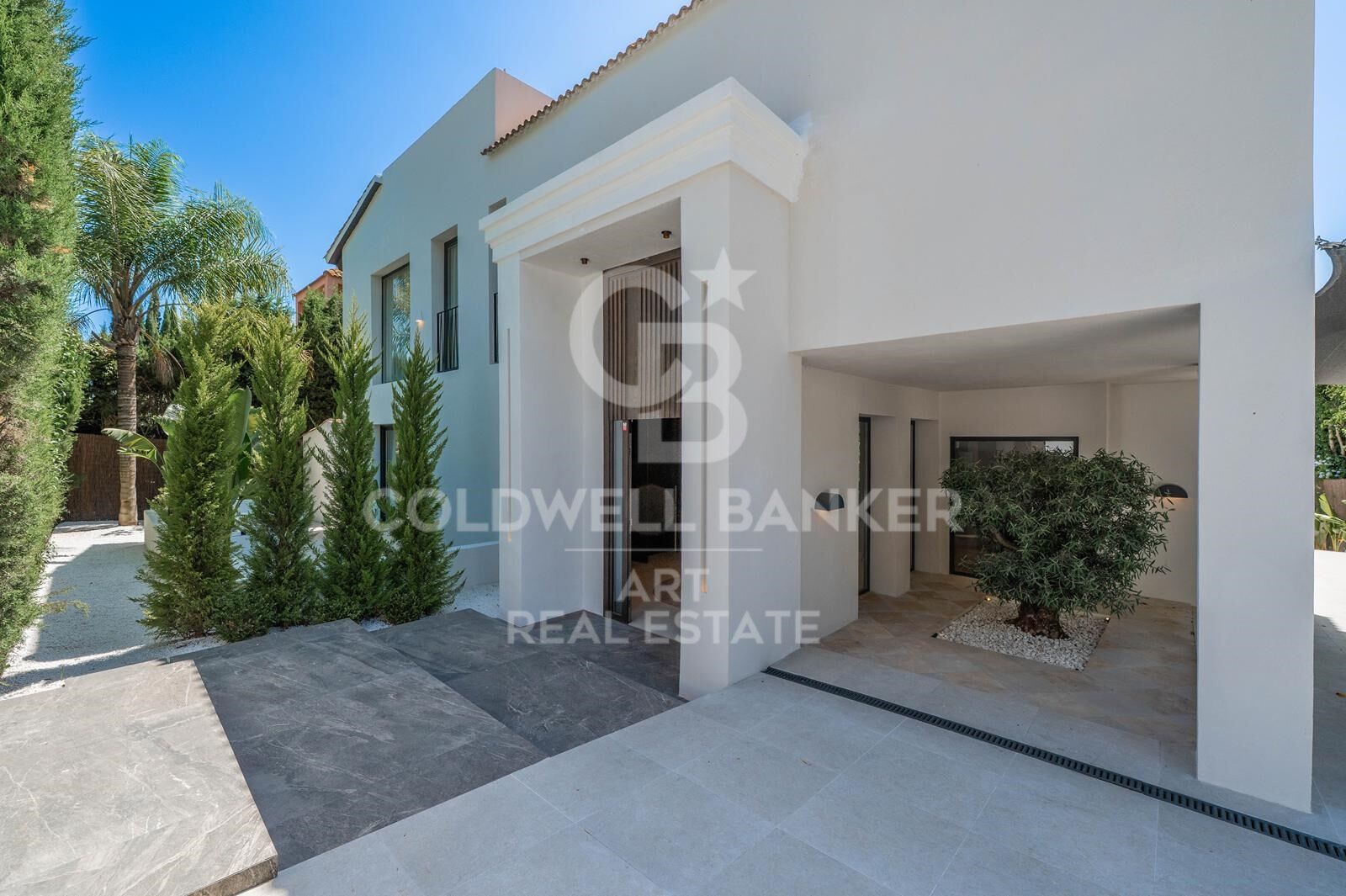 Villa en Marbella, Málaga, España 5 dormitorios, 327 m2 No. 158165