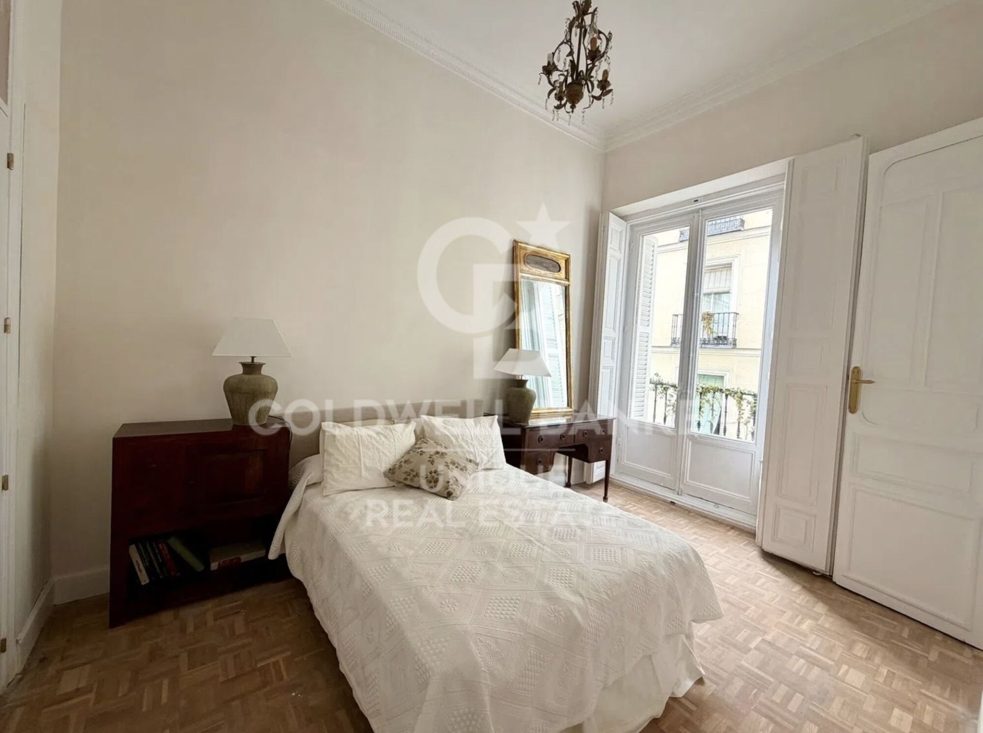 Apartamento en Madrid, España 3 dormitorios, 148 m2 No. 178808