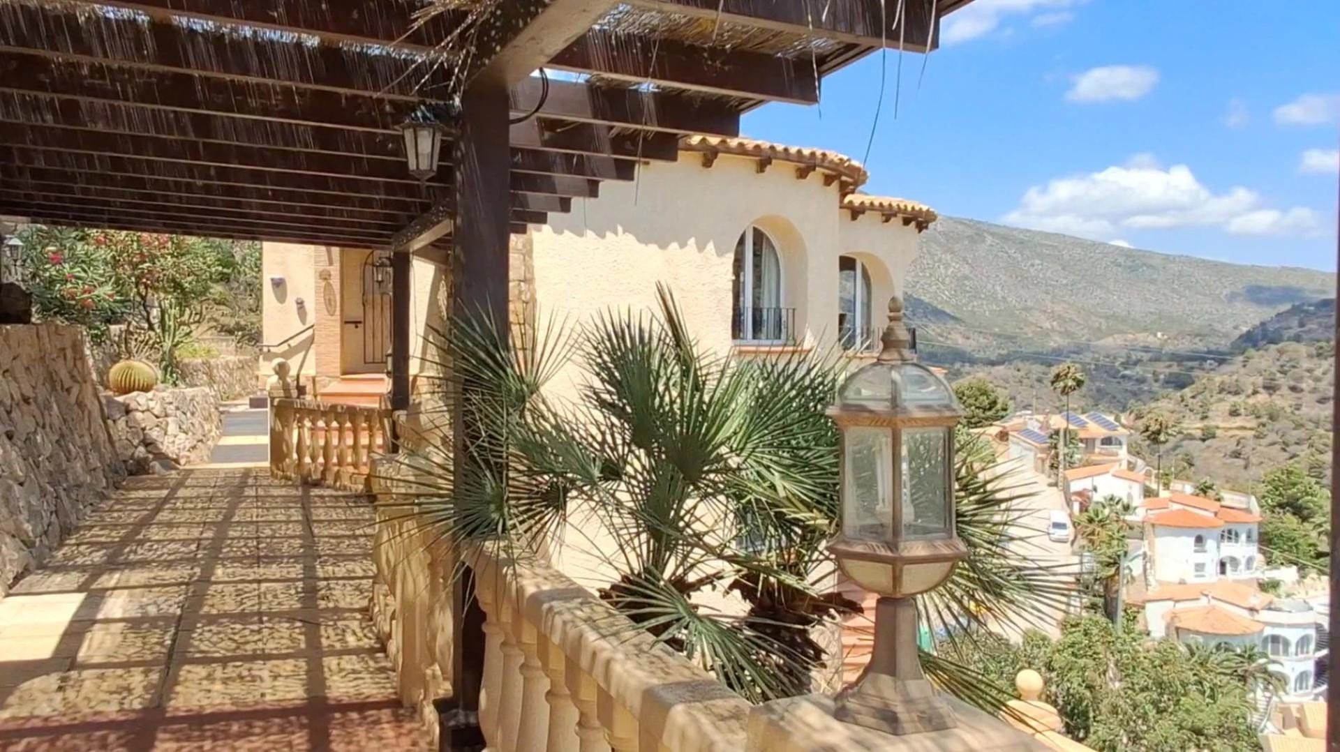 Villa à Calpe, Alicante, Espagne 3 chambres, 195 m2 No. 196316
