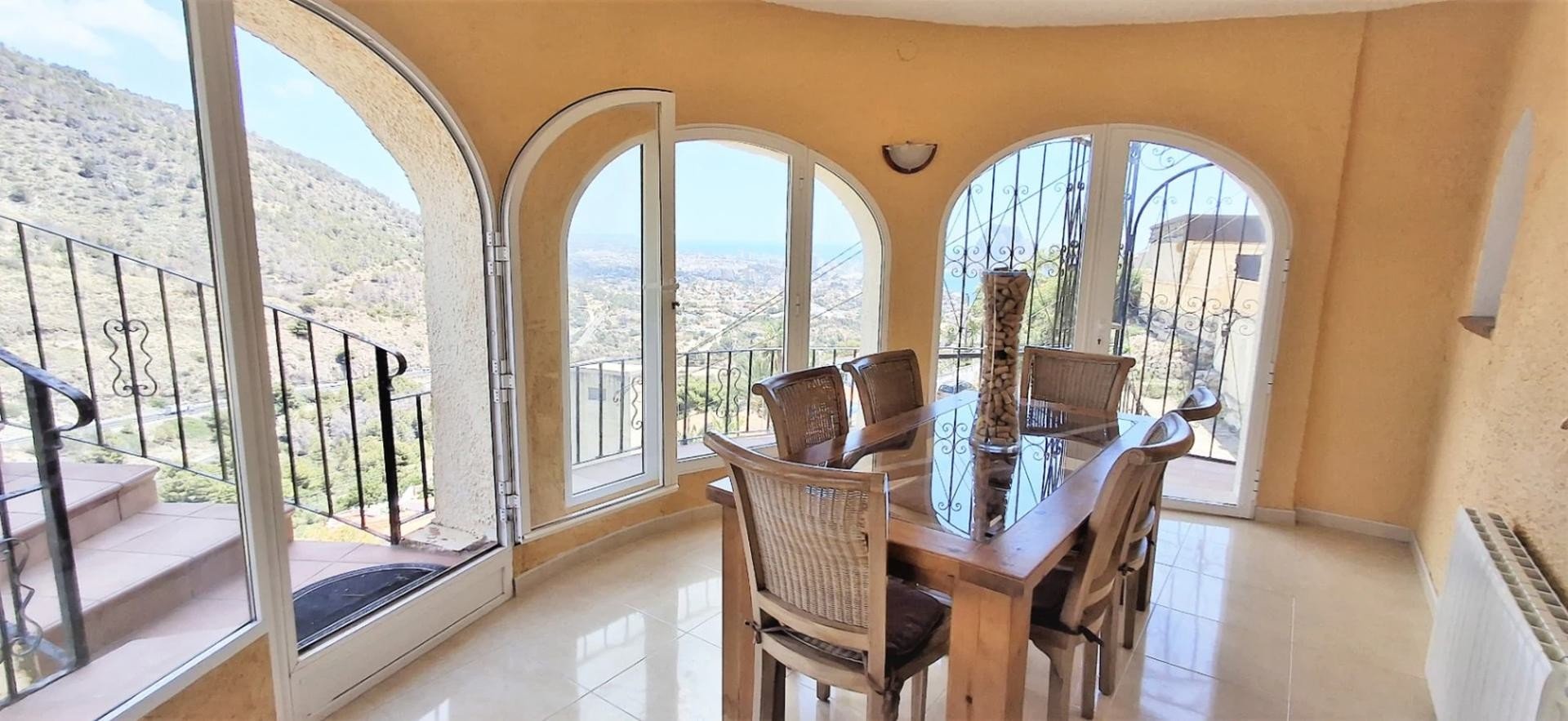 Villa à Calpe, Alicante, Espagne 3 chambres, 195 m2 No. 196316