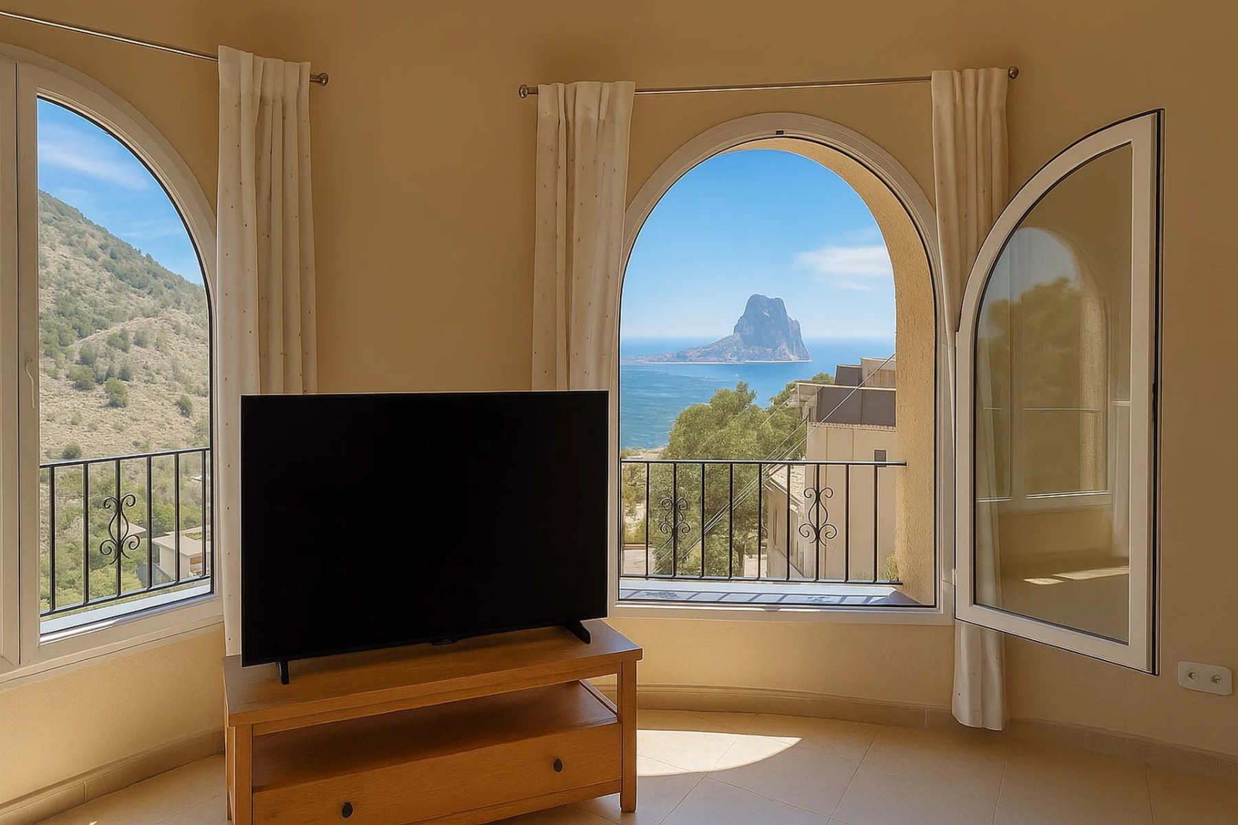 Villa à Calpe, Alicante, Espagne 3 chambres, 195 m2 No. 196316