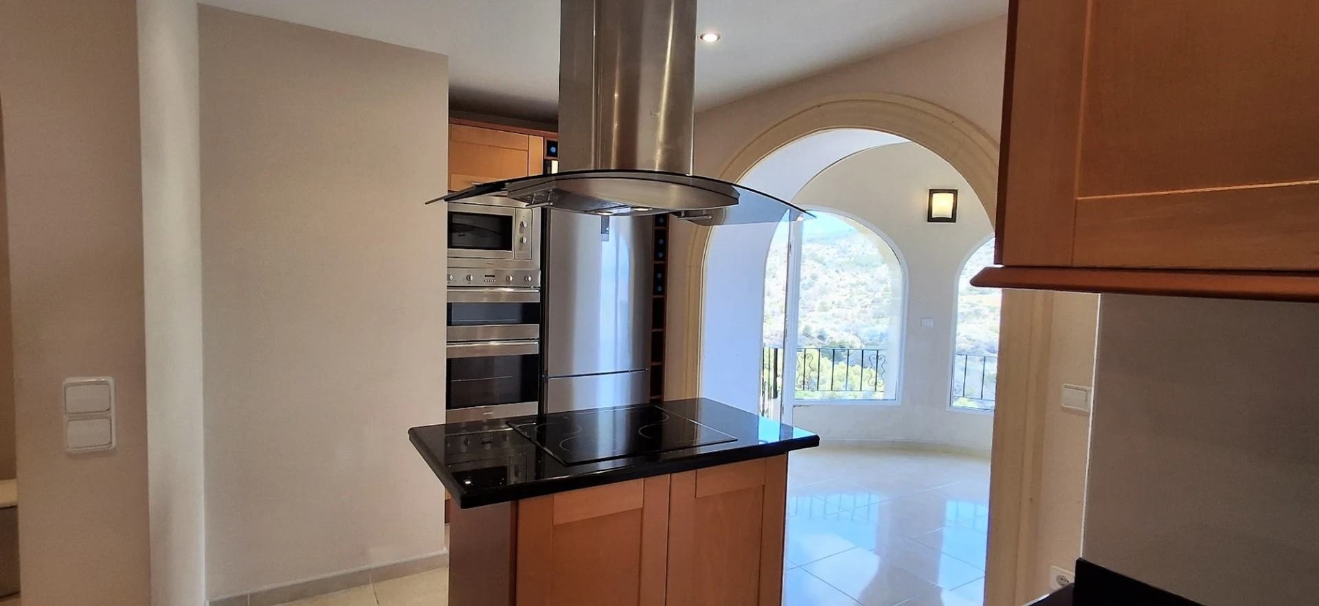 Villa à Calpe, Alicante, Espagne 3 chambres, 195 m2 No. 196316