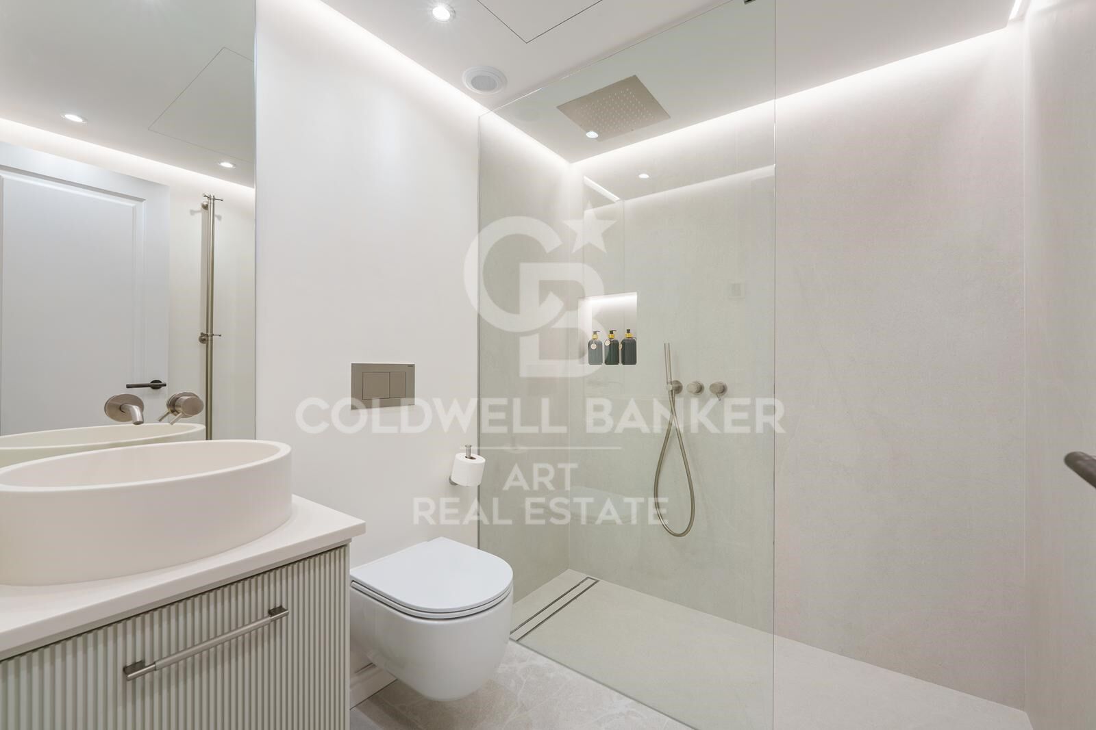 Villa in Benahavis, Malaga, Spain 5 bedrooms,  No. 157160