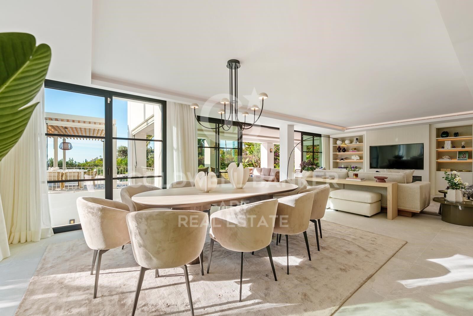 Villa in Benahavis, Malaga, Spain 5 bedrooms,  No. 157160