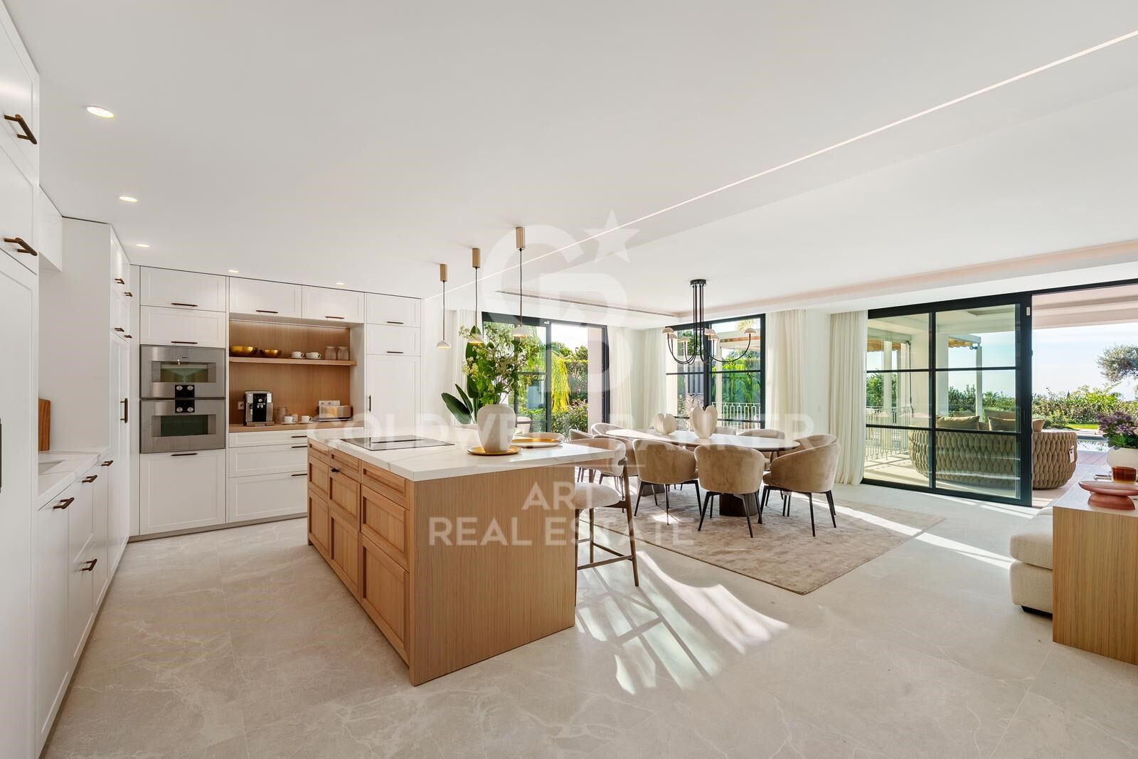 Villa in Benahavis, Malaga, Spain 5 bedrooms,  No. 157160