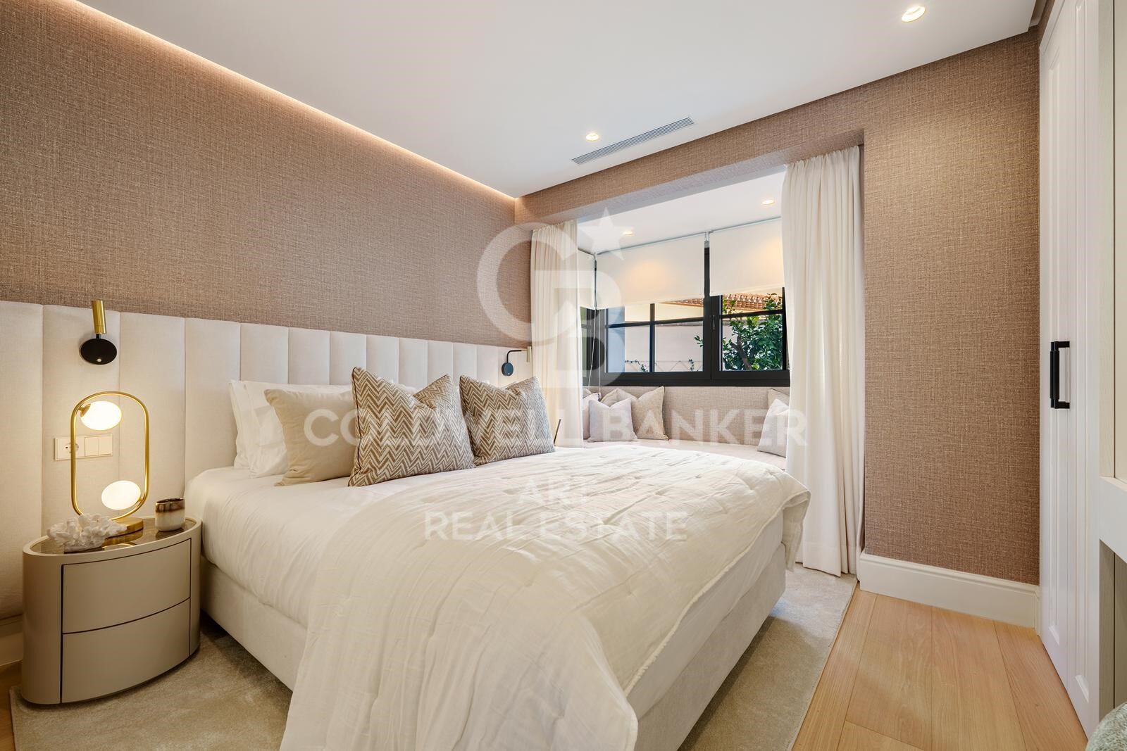 Villa in Benahavis, Malaga, Spain 5 bedrooms,  No. 157160