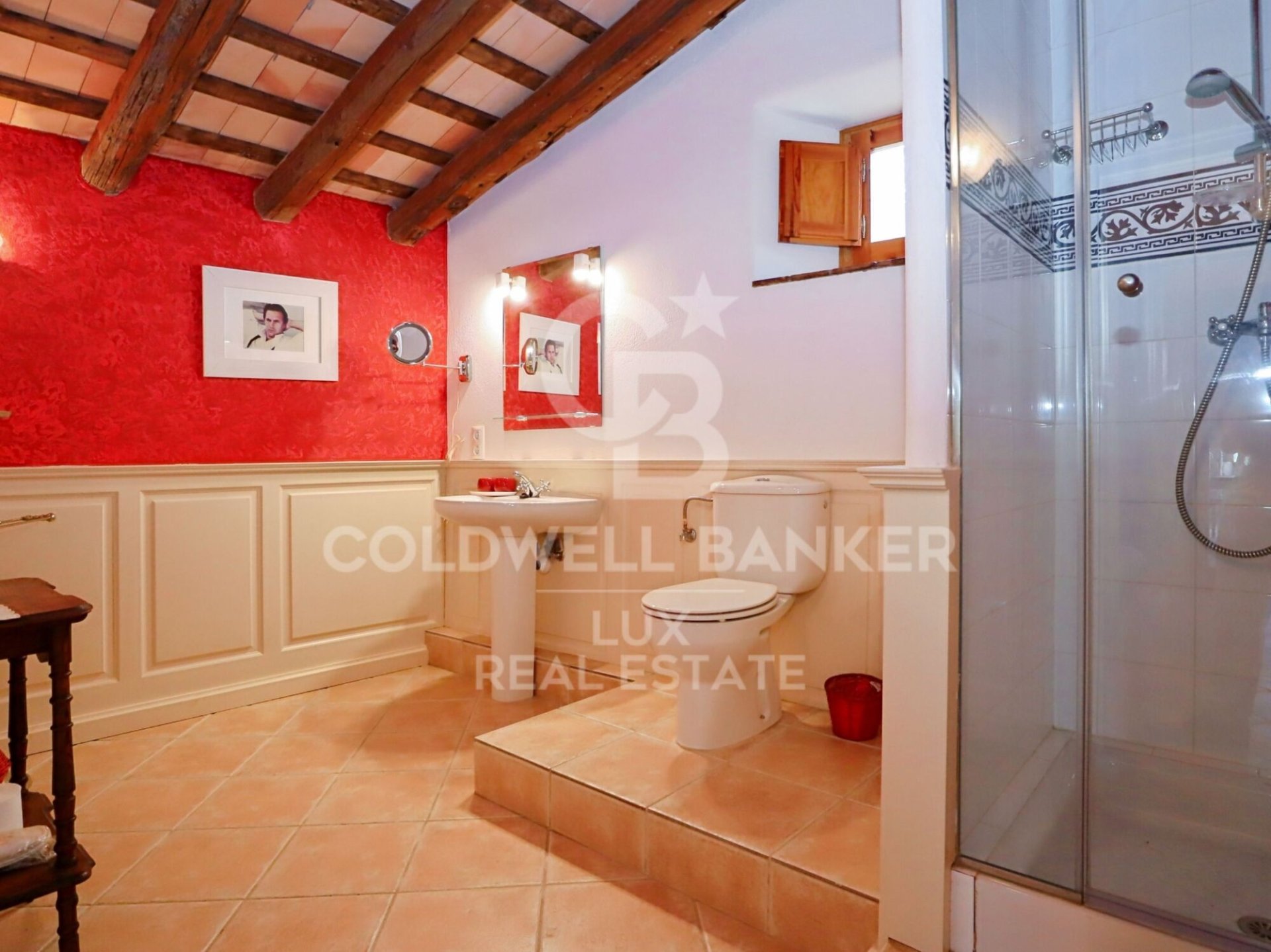 House in Girona, Spain 6 bedrooms, 876 sq.m. No. 160163