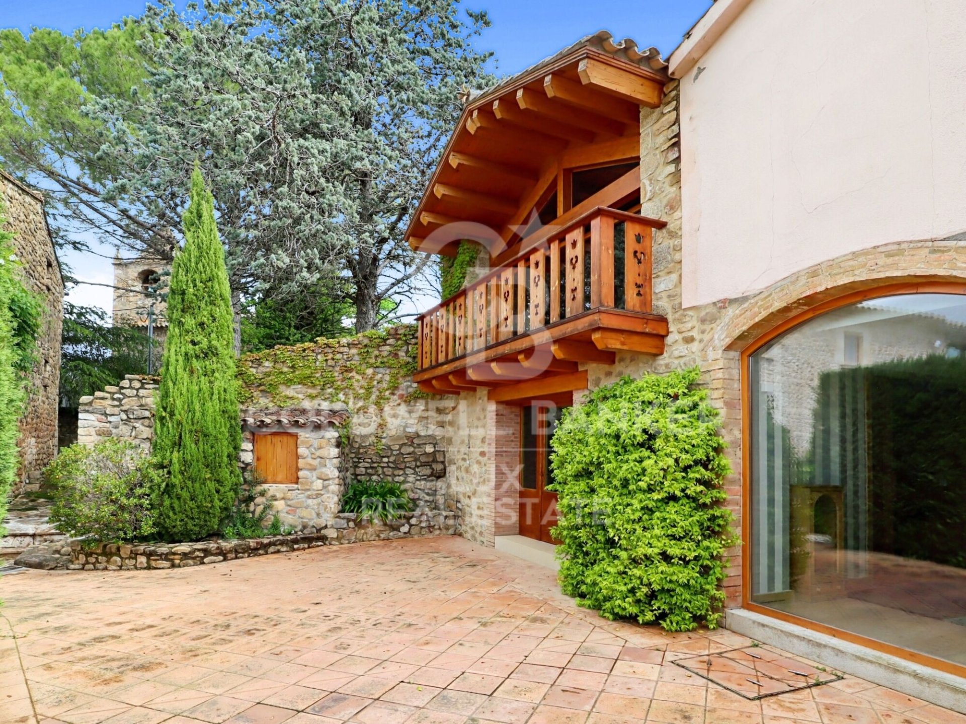 House in Girona, Spain 6 bedrooms, 876 sq.m. No. 160163