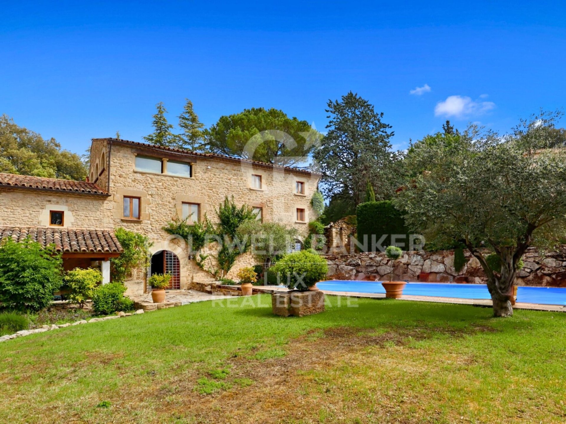 House in Girona, Spain 6 bedrooms, 876 sq.m. No. 160163