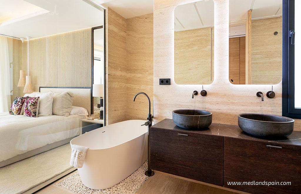 Apartamento en Estepona, Málaga, España 4 dormitorios, 270.3 m2 No. 105013