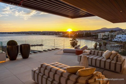 Apartment in Estepona, Malaga, Spain 2 bedrooms, 114.57 sq.m. No. 105014