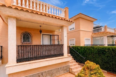 Villa a Torrevieja, Alicante, Spagna 3 camere da letto, 183 mq. N° 194500