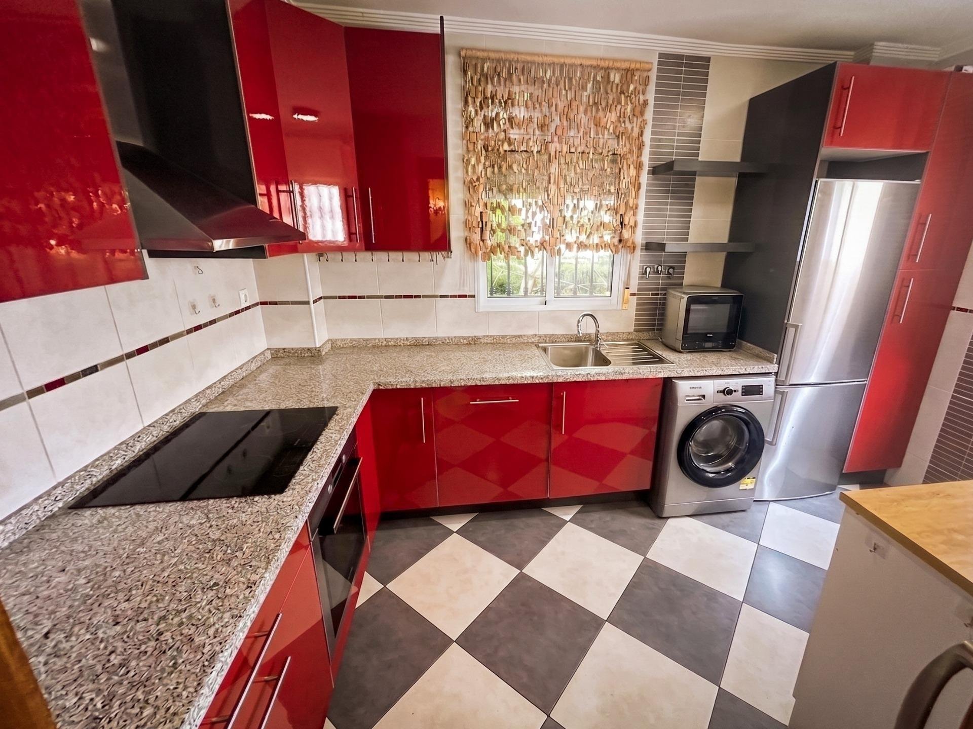 Villa à Torrevieja, Alicante, Espagne 3 chambres, 183 m2 No. 194500