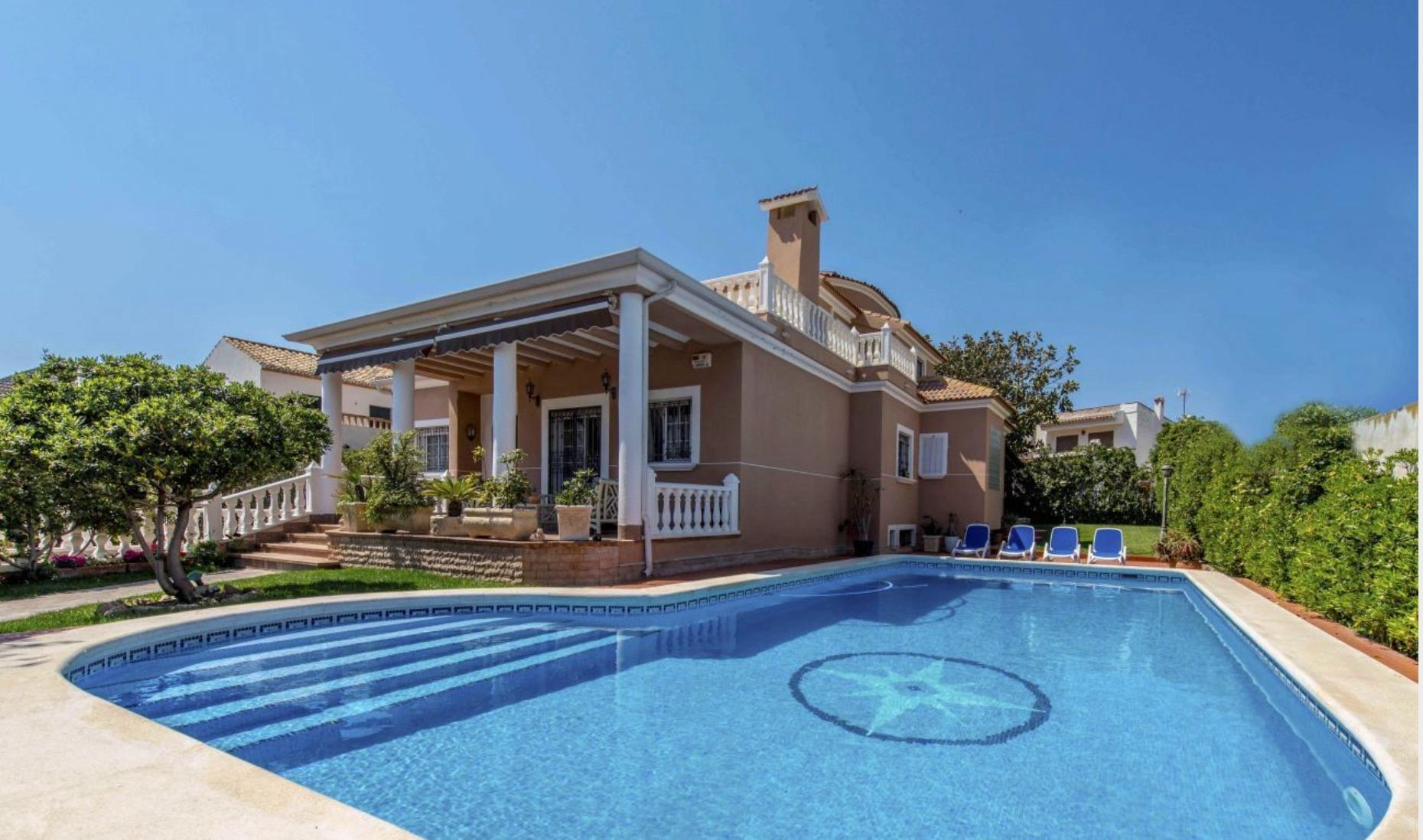 Dzīvoklis Torrevieja, Alicante, Spānijā 6 istabas, 392 m2 Nr. 194499