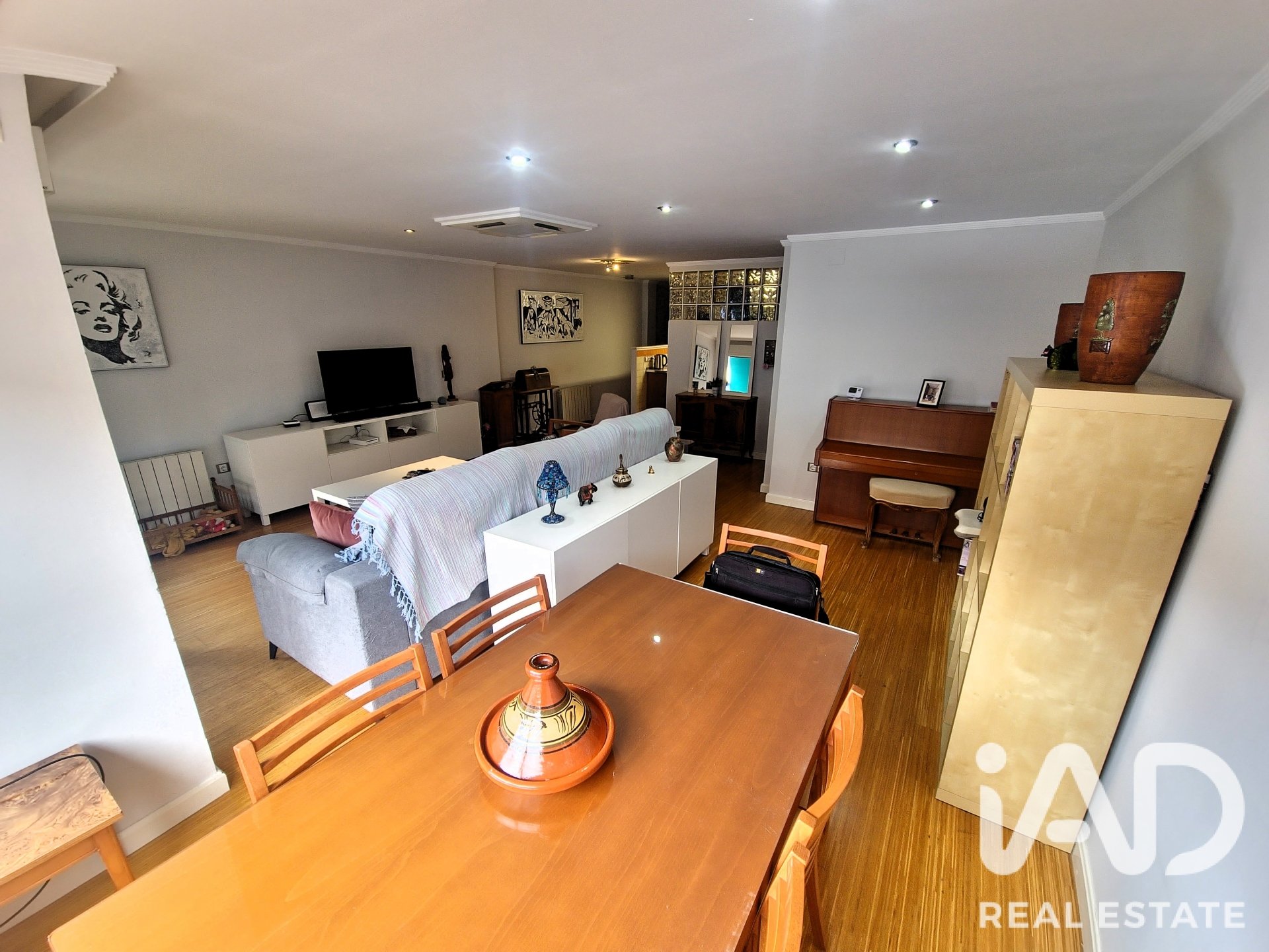 Apartment in Alicante, Spain 3 bedrooms, 140 sq.m. No. 187769