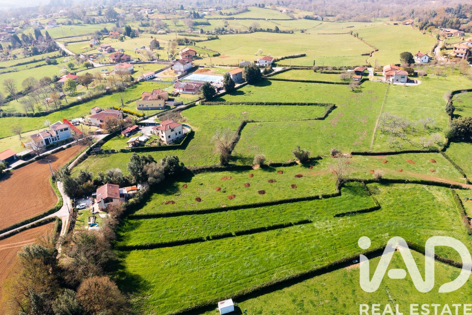 Land plot in Siero, Asturias, Spain 1251.48 sq.m. No. 185005