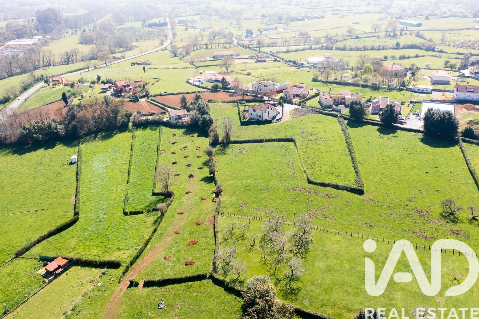 Land plot in Siero, Asturias, Spain 1251.8 sq.m. No. 185006