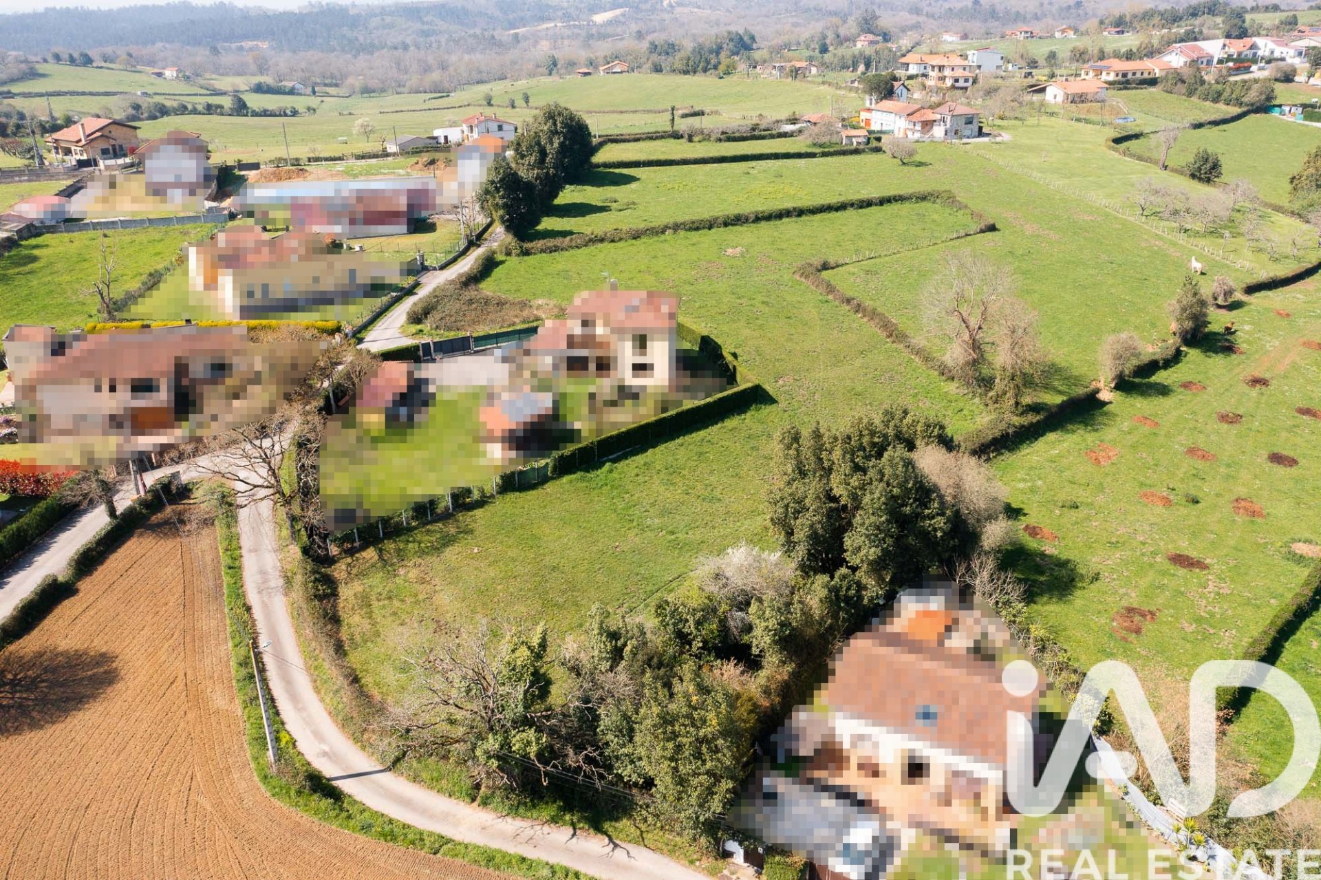 Land plot in Siero, Asturias, Spain 1251.8 sq.m. No. 185006