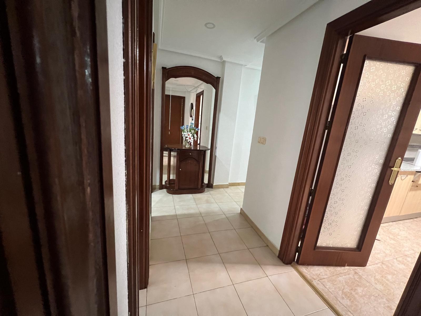 Appartamento a Torrevieja, Alicante, Spagna 3 camere da letto, 110 mq. N° 155686