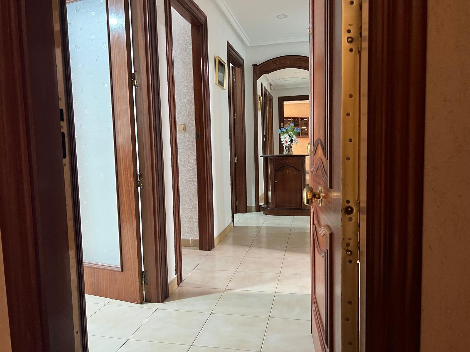 Appartamento a Torrevieja, Alicante, Spagna 3 camere da letto, 110 mq. N° 155686