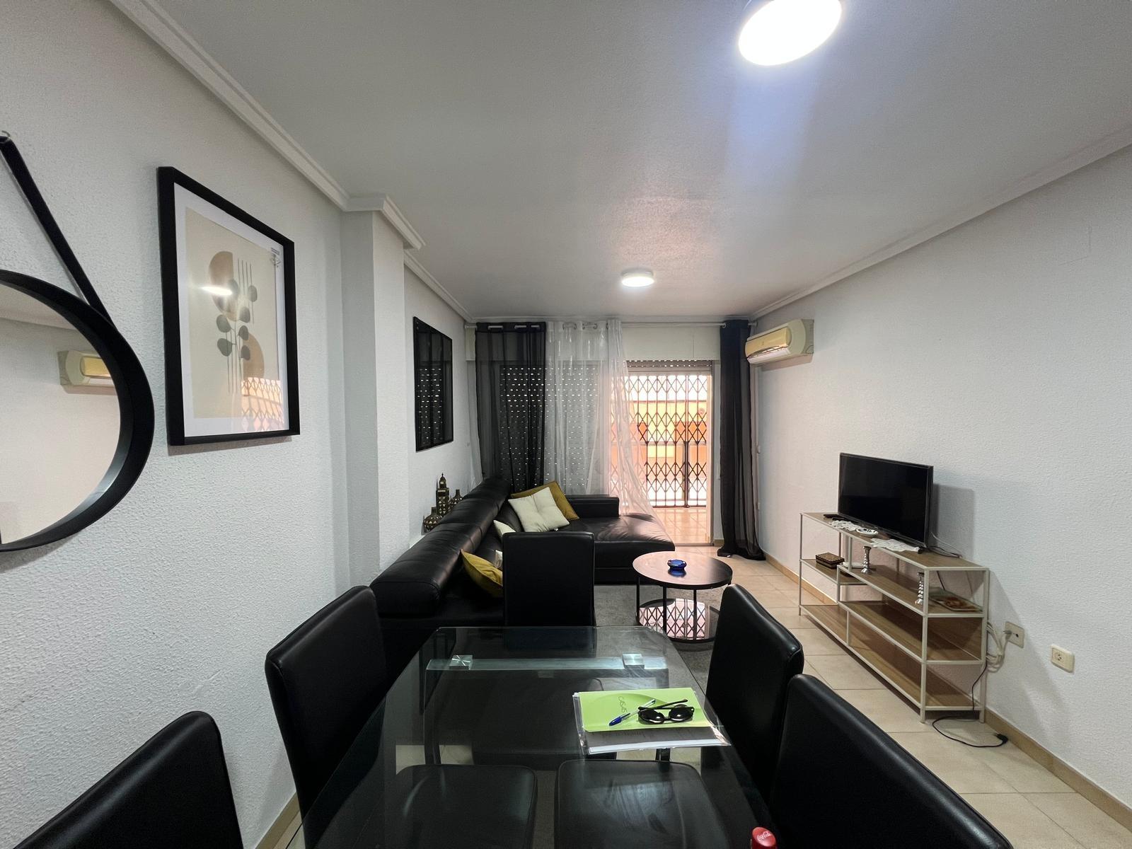 Appartamento a Torrevieja, Alicante, Spagna 3 camere da letto, 110 mq. N° 155686