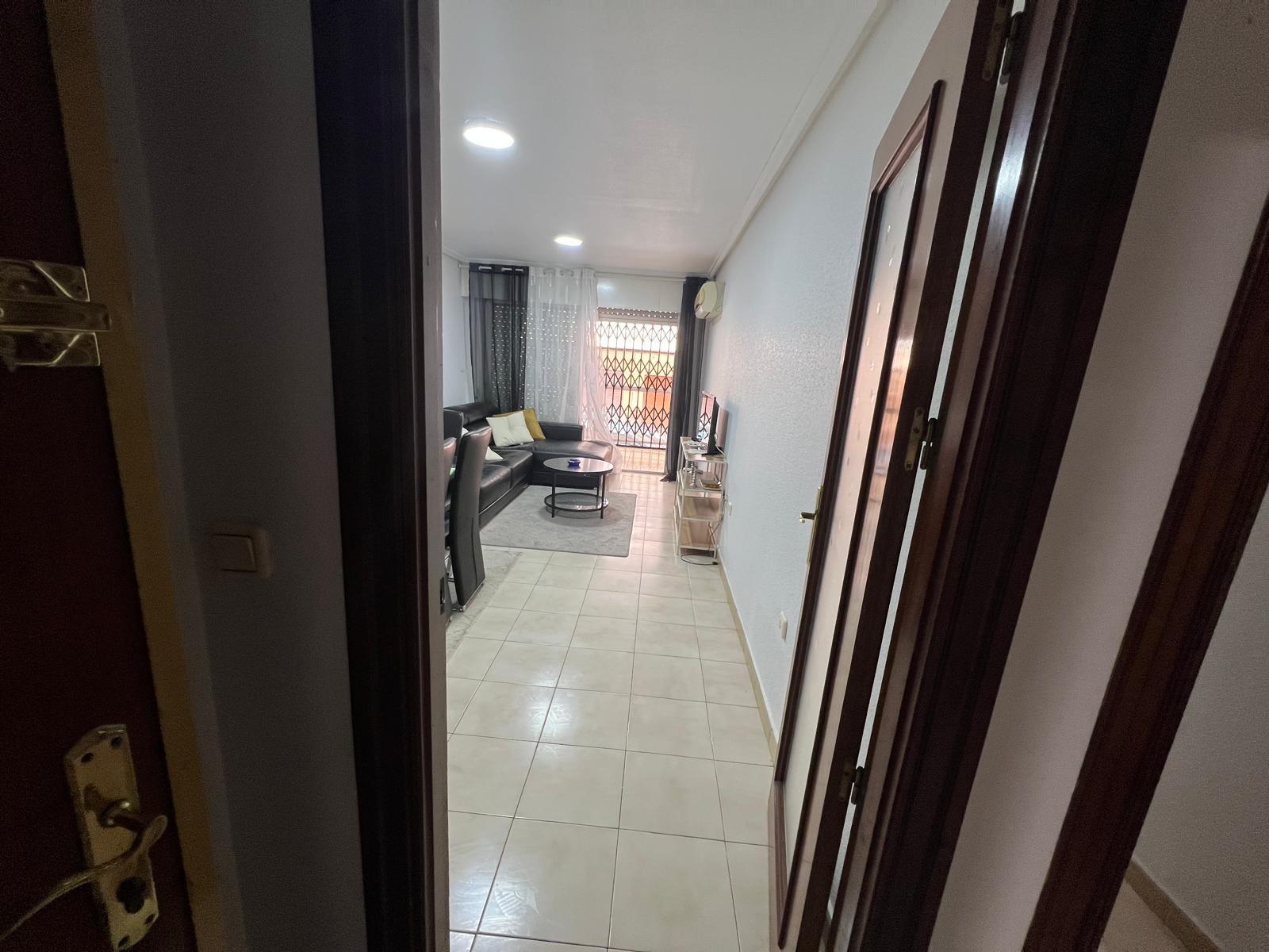 Appartamento a Torrevieja, Alicante, Spagna 3 camere da letto, 110 mq. N° 155686