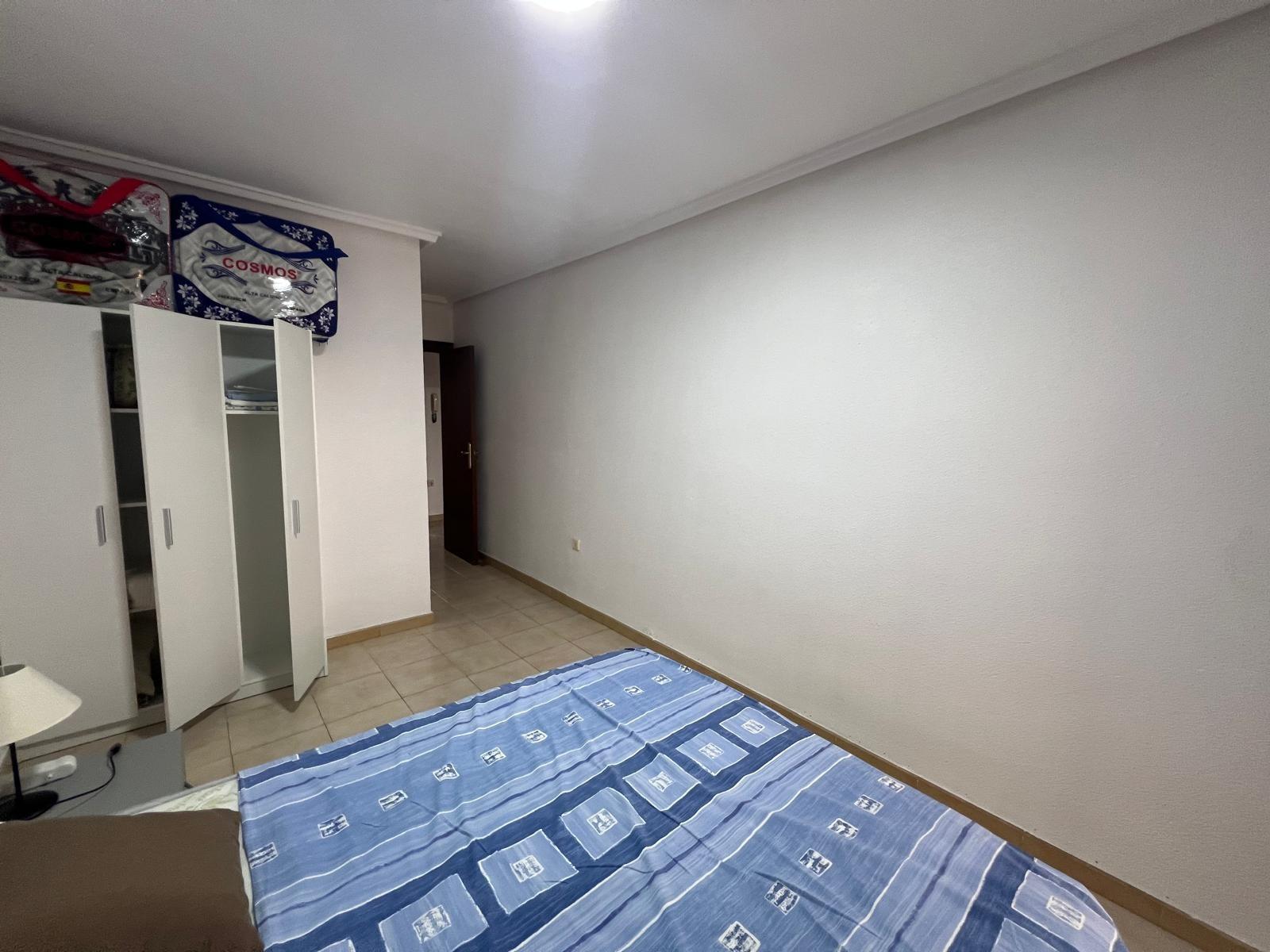 Appartamento a Torrevieja, Alicante, Spagna 3 camere da letto, 110 mq. N° 155686