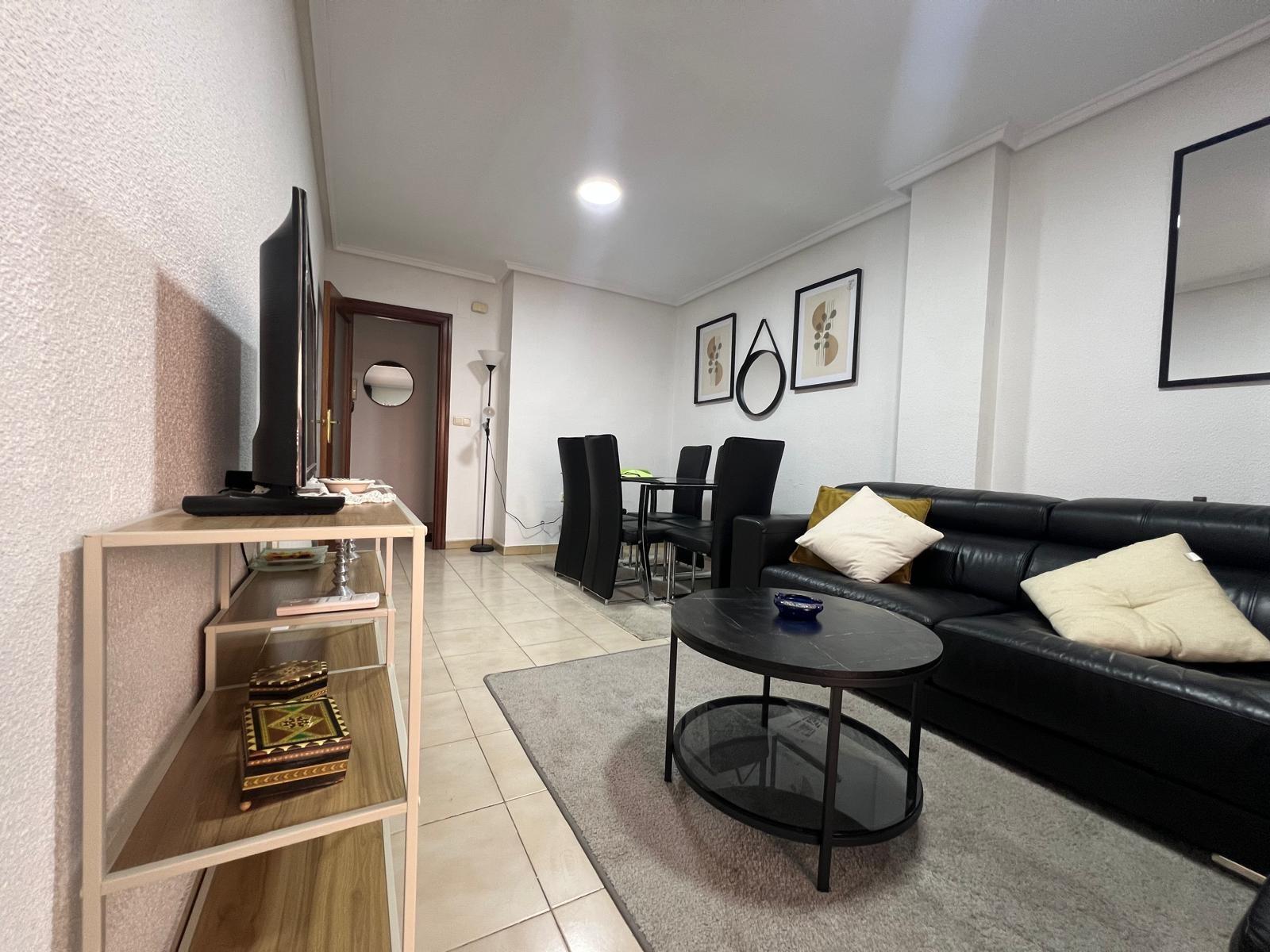 Appartamento a Torrevieja, Alicante, Spagna 3 camere da letto, 110 mq. N° 155686