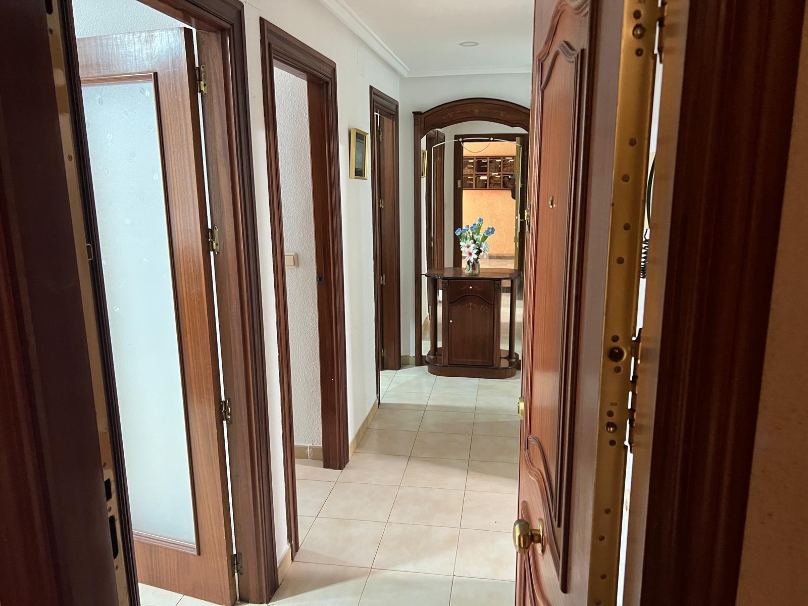 Appartamento a Torrevieja, Alicante, Spagna 3 camere da letto, 110 mq. N° 155686