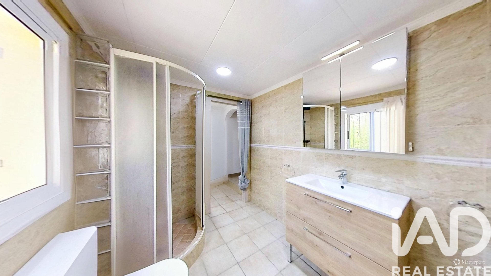 Дом в Ла-Бисбаль-дель-Пенедес, Таррагона, Испания 4 спальни, 160м2 №172296