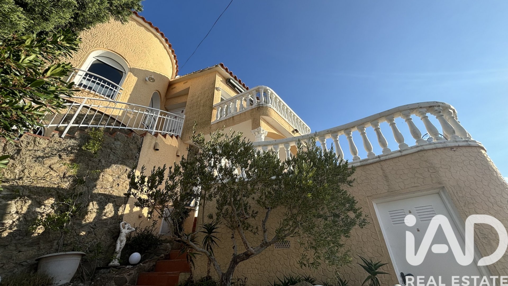 Hus i Roses, Girona, Spanien 3 sovrum, 180 kvm. Nr. 172298